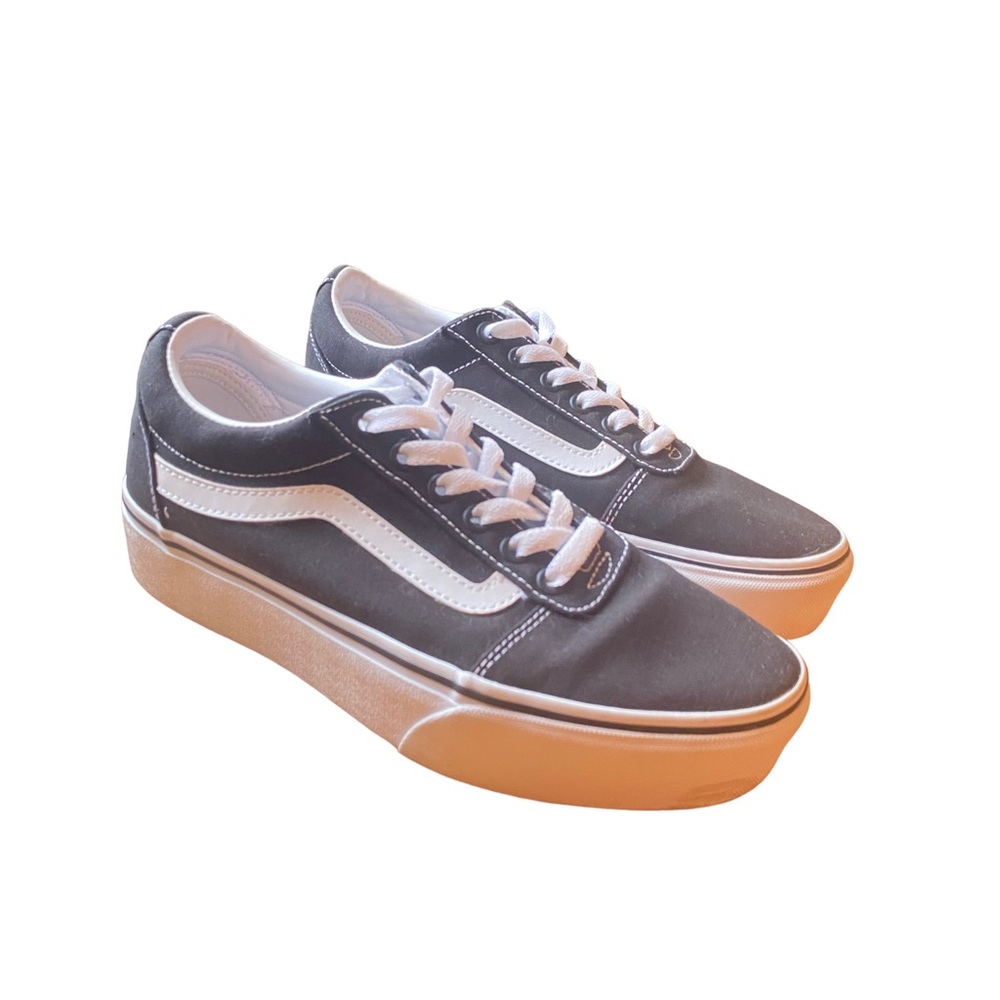 Vans Old Skool Stackform Shoe Black and White Canvas Platform Size 8.5 Worn Once